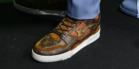 scarpe louis vuitton uomo marroni|Sneakers di lusso uomo, scarpe da uomo .